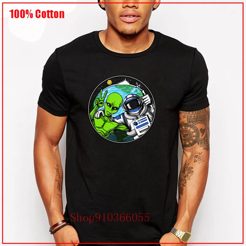 Футболка с принтом инопланетянина астронавта космоса мира друга футболка крутая