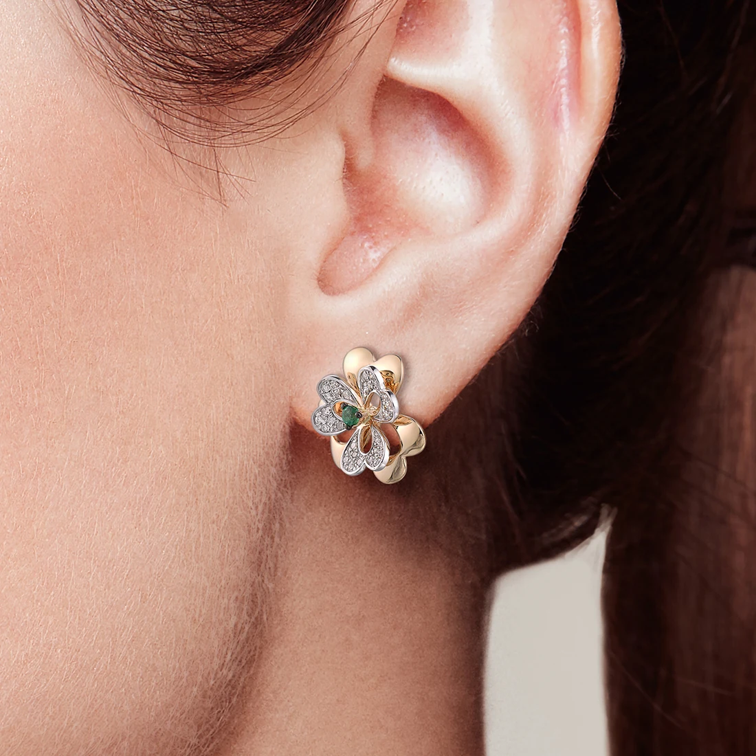 585 14k yellow gold and CZ flower cluster earrings