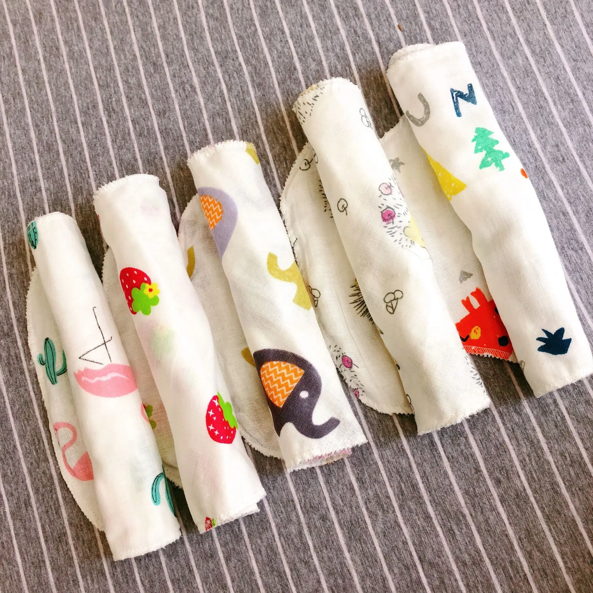 43X21(5pieces) 110*110 см Двухслойное муслиновое бамбуковое детское одеяло хлопок пеленать мягкий милый шарф с принтом Многофункциональный палантин Burp детское полотенце мочалка - Цвет: 43X21(5pieces)