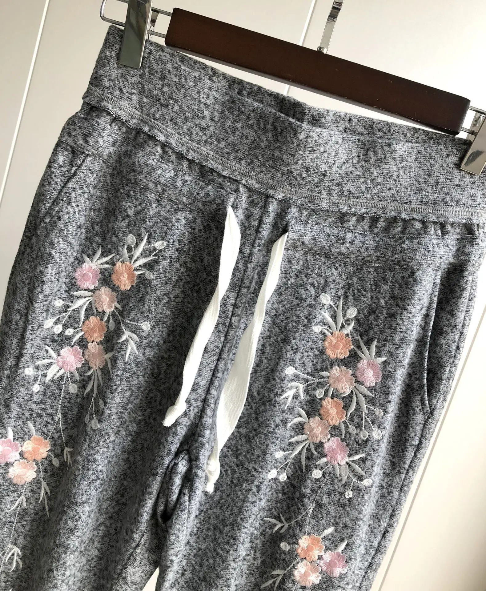 Women Pants Elastic Sanding Cloth Embroidery Elasticated Waist Sports Casual Pants