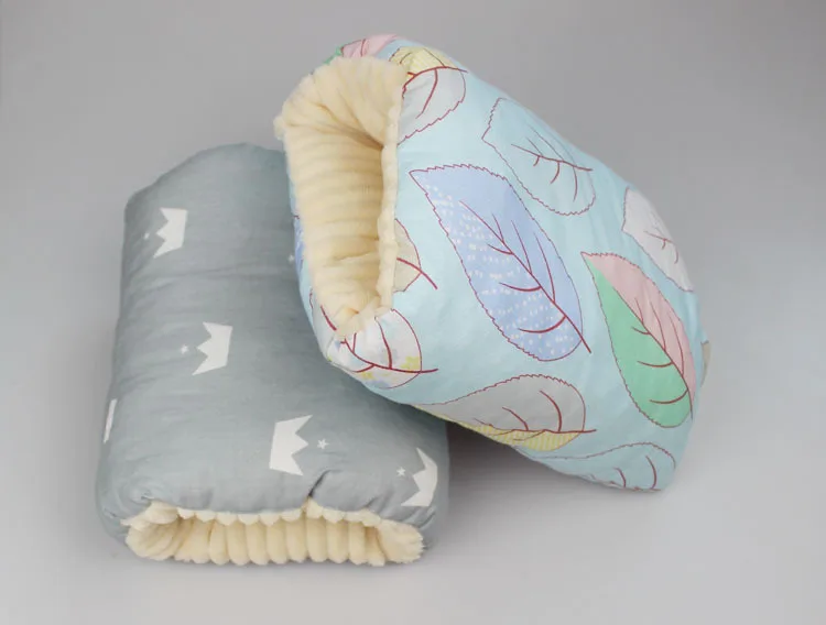 4377341831_1898915400