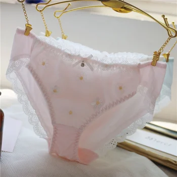 

Panties Sexy Women Underwear Cottonute Flowers Embroidered Milk Silk Large Size Waist Sexy Female Briefs