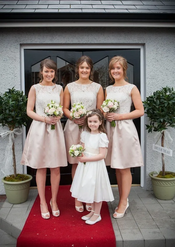 free shipping new Fashion a-line lace knee-length short bridesmaid dresses white lace pink satin sleeveless party gown
