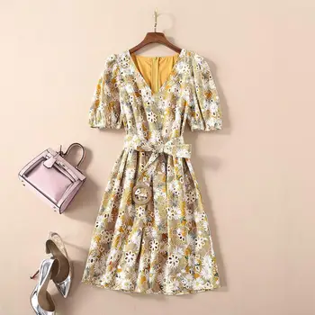 

cocochoose Women 2020 summer fashion dress short seeve V-neck a-line luxury designer havey floral embroidery dresses cute dress