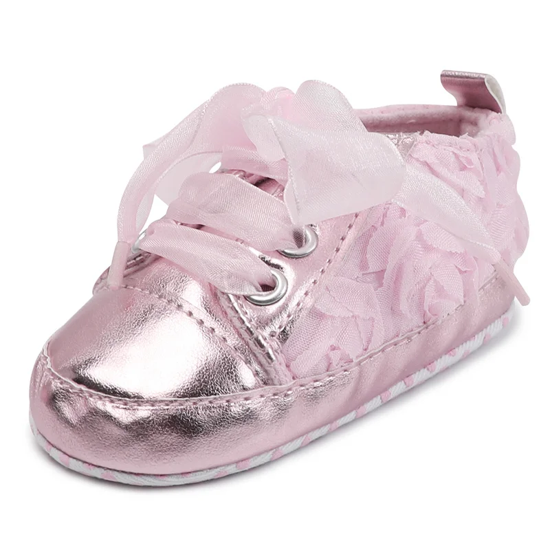 Блестящие кружевные туфли в горошек для новорожденных; вечерние туфли для маленьких девочек; Повседневная парусиновая обувь с мягкой хлопковой подошвой для маленьких девочек; Мокасины
