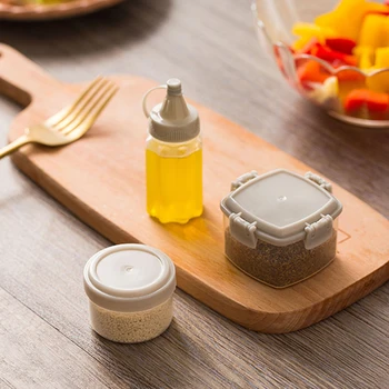 

4pcs Easy Clean Mini Sauce Seasoning Box Barbecue Kitchen Portable Transparent Bottle PP Spices With Lid Spice Jar Jam Squeeze