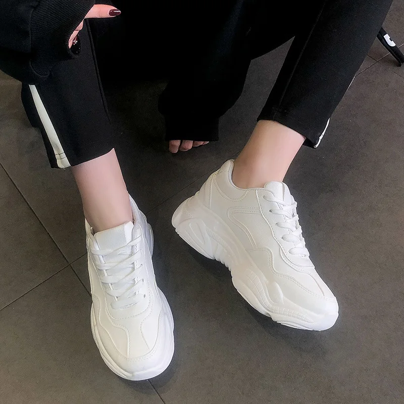 

2020 fashion small white shoes women's lightweight comfortable Lace-Up running leisure sneakers Tenis Feminino Zapatillas W29-04