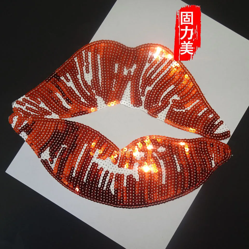 

1Pcs SEXY Pink Sliver metallic Lips Sequin Patch Iron On Fabric Sticker For Clothes Badge Embroidered Appliques