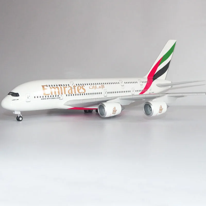 Модель самолета в масштабе 1/160 A380 EMIRATES авиакомпании светильник кой модель 45 5 см