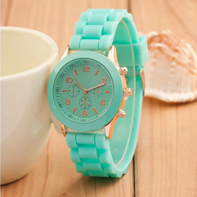 Relogio Feminino New Fashion Casual Ladies White Silicone Geneva Quartz Watch Ladies Sports Digital Watch Holiday Gift Aesthetic