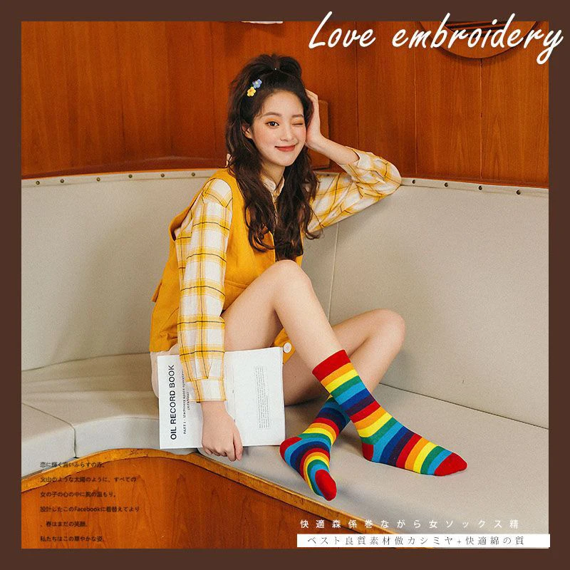 Осенне-зимние женские носки в японском стиле Харадзюку, носки без пятки с радужными полосками, носки с ворсом ярких цветов, трендовые носки до голени