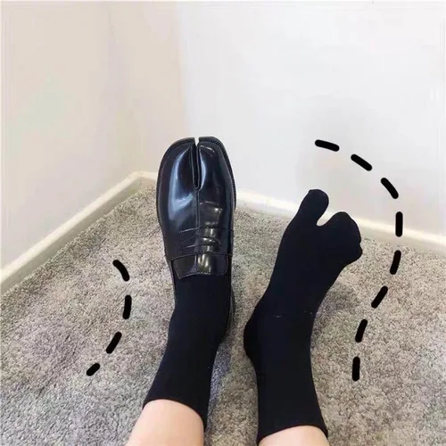 여름철의 발 냄새와 무좀을 예방! 여성용 미끄럼 방지 코튼 타비 양말 추천