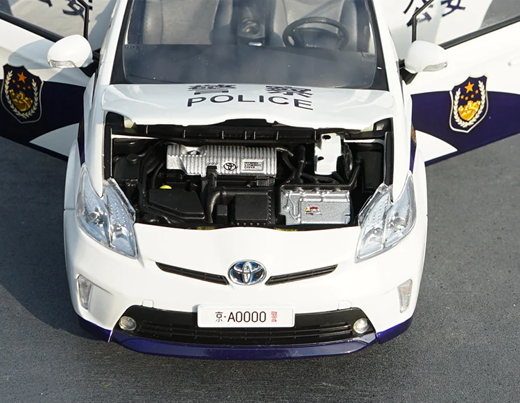 Авторизованный завод литья под давлением 1:18 Toyota Prius hybrid policer модели автомобилей в подарок, коллекция