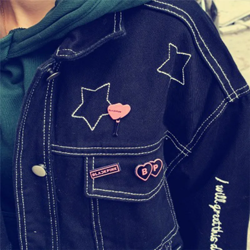 

IZONE WANNA ONE GOT7 BLACKPINK Acrylic Brooches Pin Clothing Badge BAM BAM JISOO JENNIE JACKSON LXX69