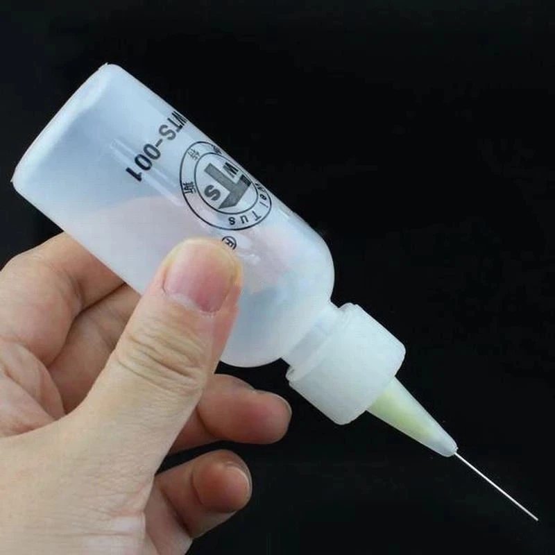 Soldering Station Mat Soldering Propulsion Tool Soldering Flux Paste Liquid Dispenser Soldering Lug Soldering Piece Soldering Cleaning Clear Liquid Flux Plastic Hand Bottle Needle Tip Alcohol Oil Dispenser Cleaner DIY Repair WTS-001 50ml