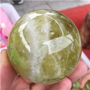 Около 6-7 см хрустальный шар цитрин Сфера излечиваюший чакры spirit gemstones образец минеральное деревянное украшение для дома база в комплекте