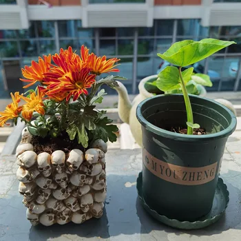 

Resin Storage Box Desk 3D Skull Heads Figurine Skeleton Ornament Office Organizer for Household Bedroom Ornaments