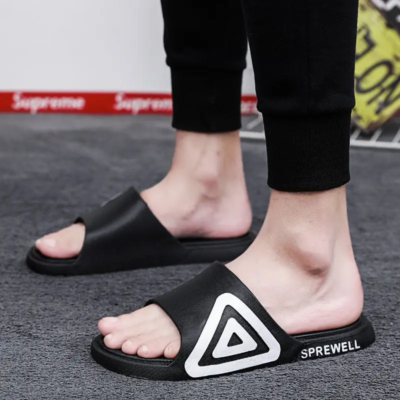 Новые тапочки Мужская летняя модная обувь Мужские Нескользящие сандалии с