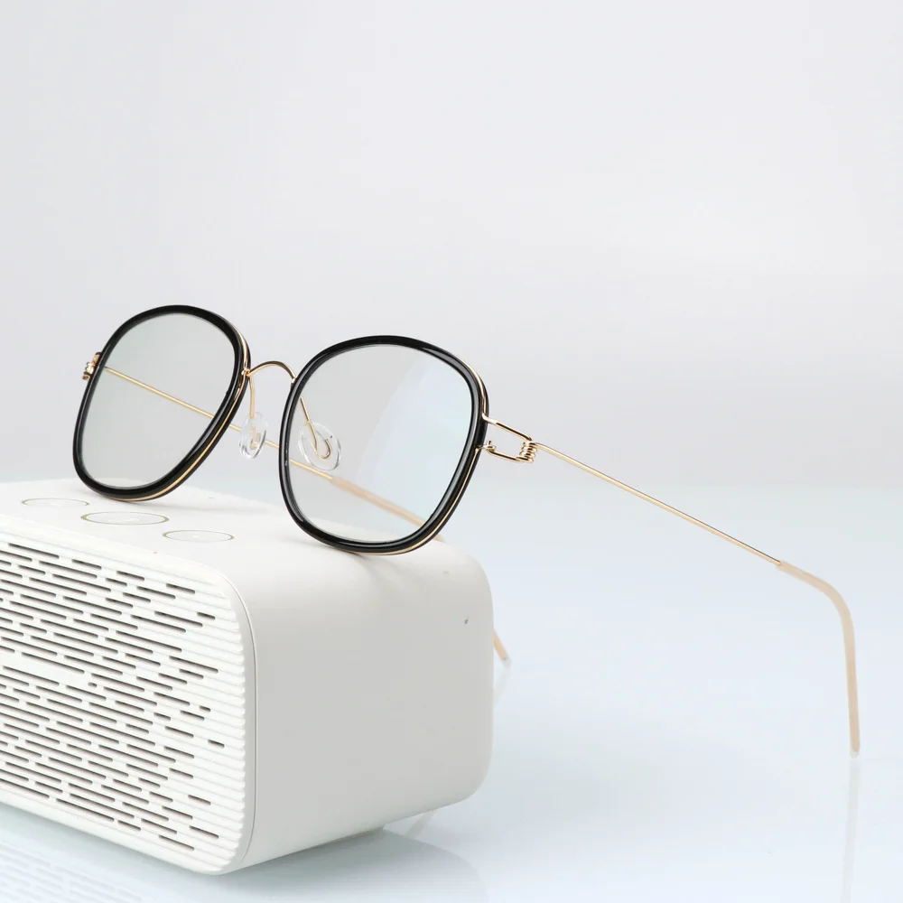 

Screwless Reading Glasses 2020 Handmade Design Intelligent Color Changing Eyeglasses Metal Frame Square Spectacles UV Protection