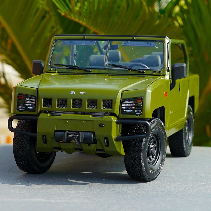 Фабричный 1:18 BJC Китай Beiqi Warrior BJ2022JC литье под давлением внедорожная армейская модель автомобиля с небольшим подарком