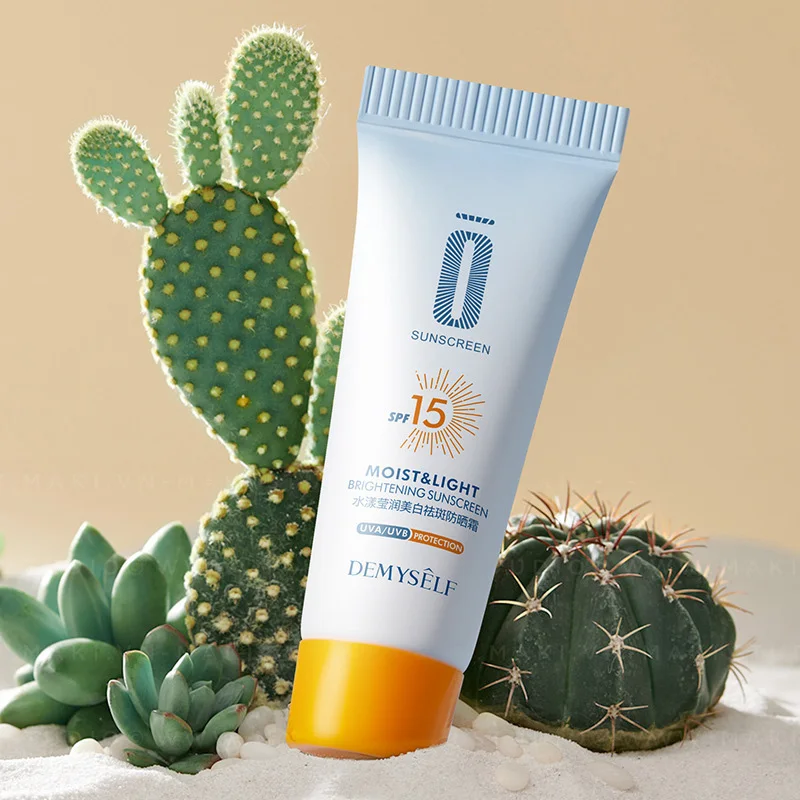 Солнцезащитный отбеливающий крем DEMYSELF для лица с SPF 15 жирной кожи увлажняющий