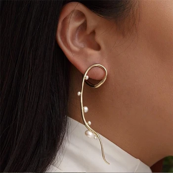 

2020 New Non-Mainstream Design S925 Silver Needle Asymmetric Long Earrings Female Metal Pearl Branches Ear Stud