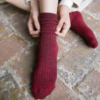 

Autumn Winter Warm Unisex Solid Color Elastic Breathable Middle Tube Crew Socks Autumn winter Retro Women Funny Socks