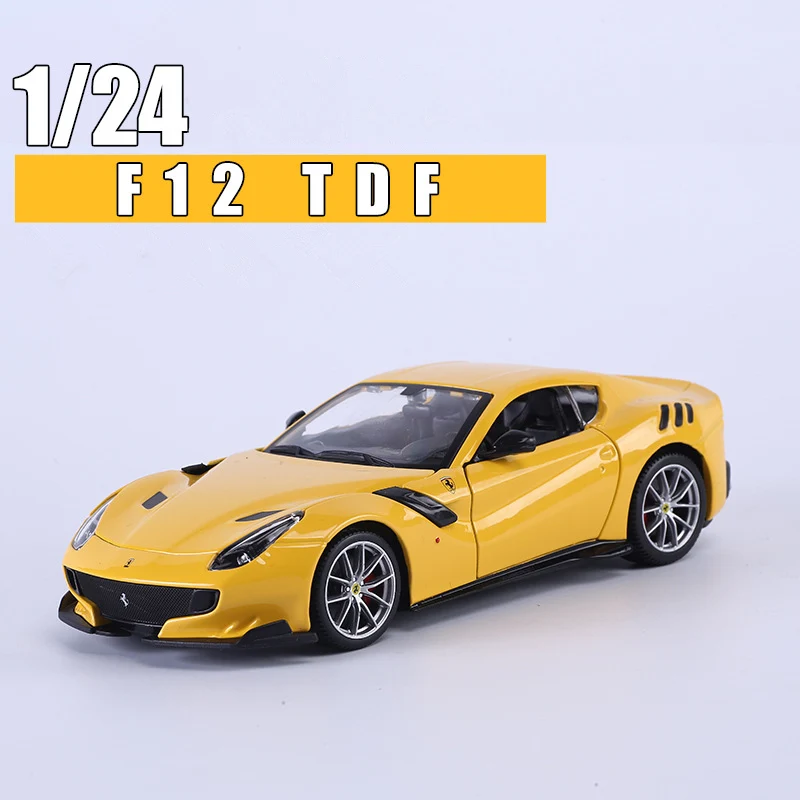 Bburago 1:24 Ferrari 458, красная модель автомобиля, литая под давлением металлическая модель, детская игрушка, подарок бойфренду, коллекция автомобилей из искусственного сплава - Цвет: F12TDF