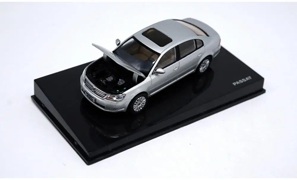 1/43 VW Volkswagen PASSAT V6 B5.5 серебряные литые под давлением автомобильные модельные игрушки, коллекционные