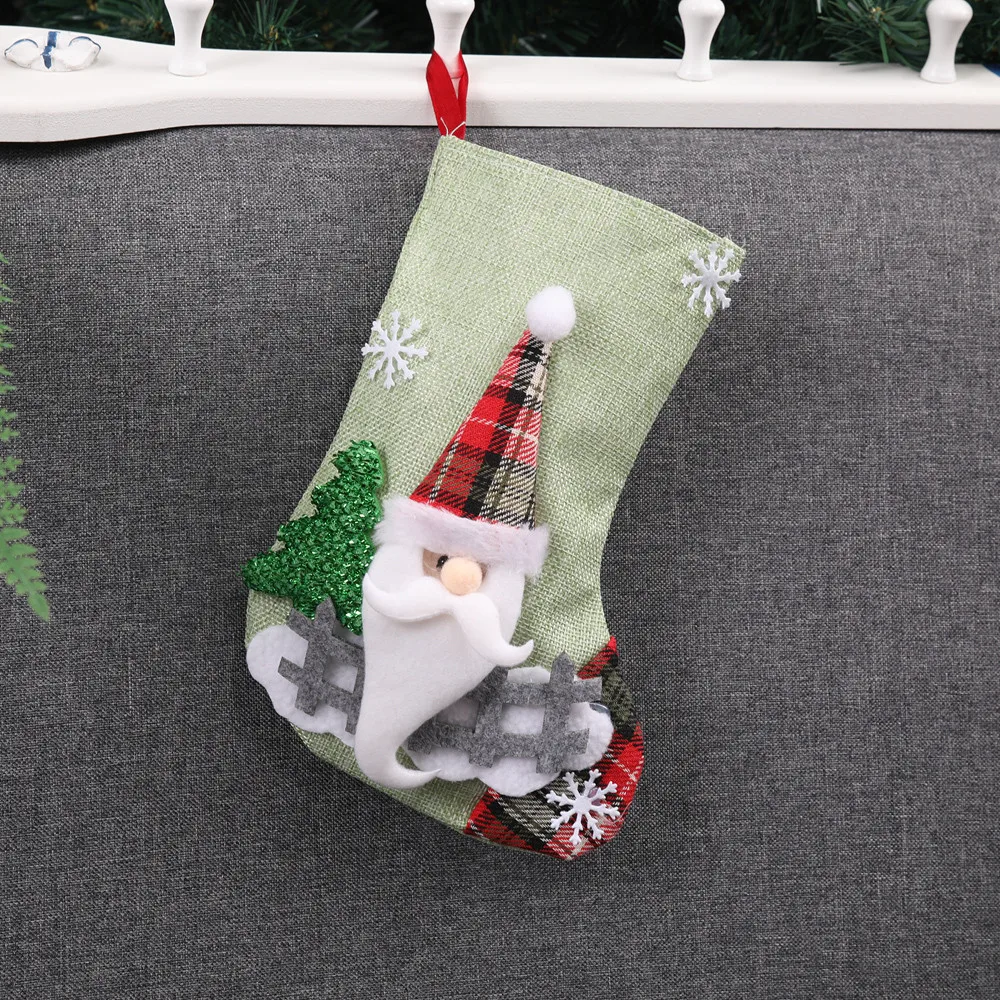 Зеленый Christmas tree hanging party tree decoration Christmas Home Decoration socks gift candy bag props Cartoon gift pendant - Цвет: Зеленый