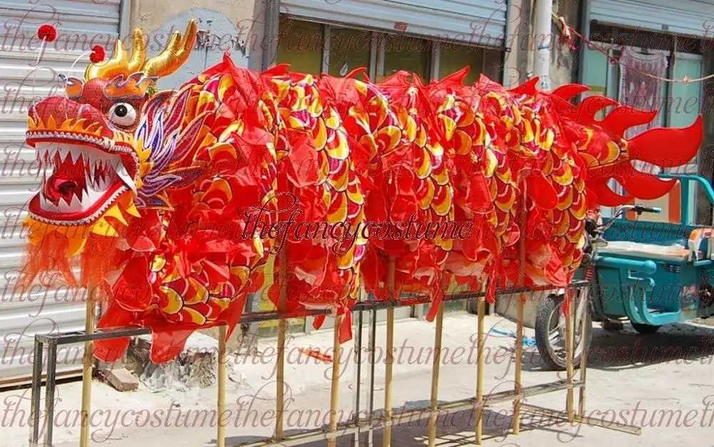 Pièces De Tête De Dragon Chinois Utilisés Dans Les Danses Pour La  Célébration Traditionnelle. Banque D'Images et Photos Libres De Droits.  Image 46530126