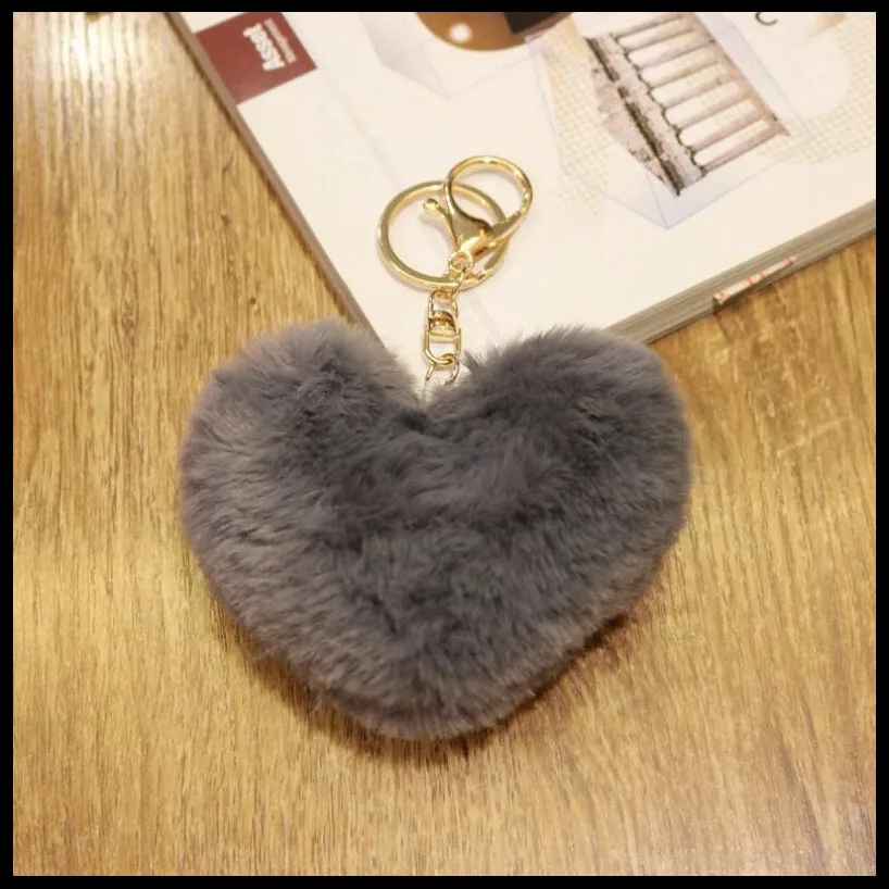 爱心毛绒挂件5