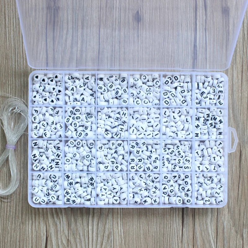 Tanie 1620 sztuk okrągłe akrylowe list zestaw koralików dla dziecka bransoletki naszyjnik Making zroszony materiał z tworzywa sztucznego alfabet koraliki pudełka
