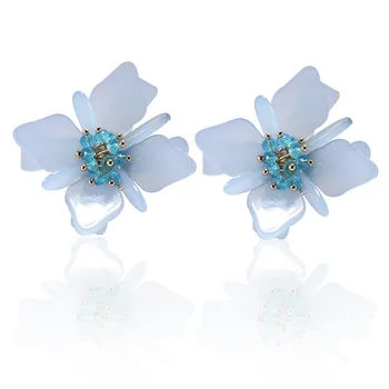 

2020 Europe and The United States Spring and Summer New Acrylic Fashion Wild Crystal Flowers Non-allergenic Steel Pin Earrings