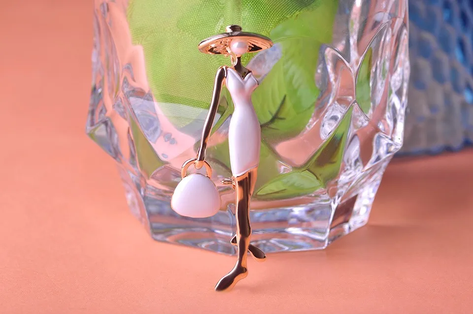 2590