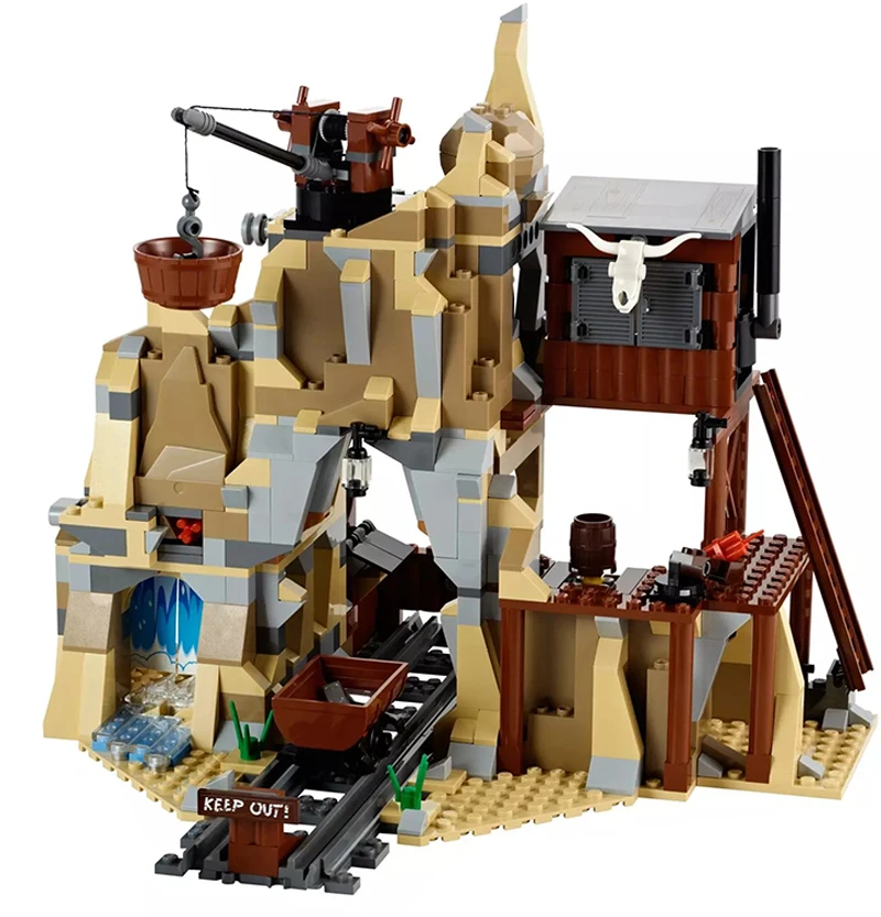 

Minecraft Figures Block Set Silver Mine Shootout Blocks 671Pcs Secret Waterfall Ladder Minecraft Scenes Educational Toy For Kids