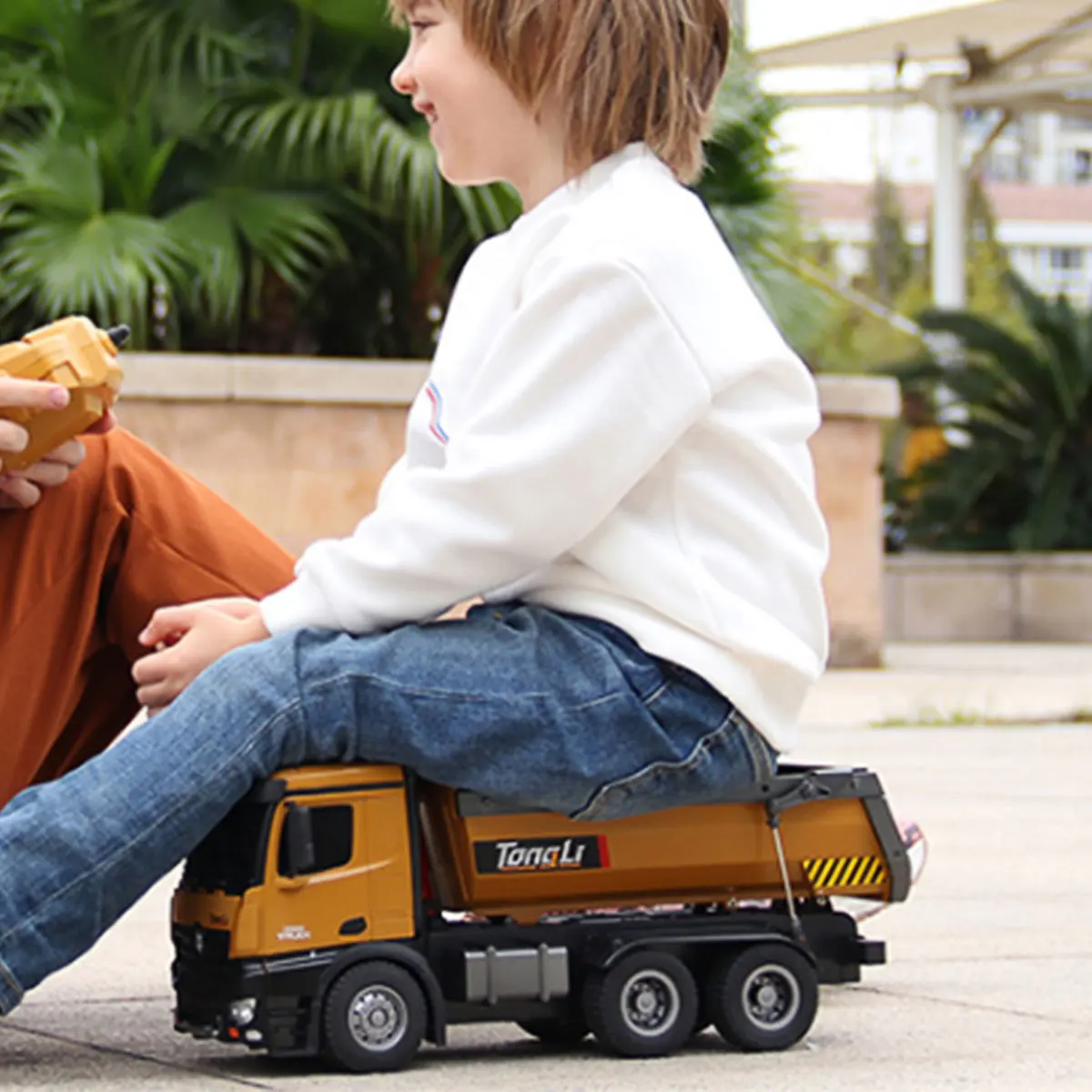 Mexico STOCKS  Tongli Huina 1573/1582 Radio Control Big Dump Truck Toys Construction RC Truck 4