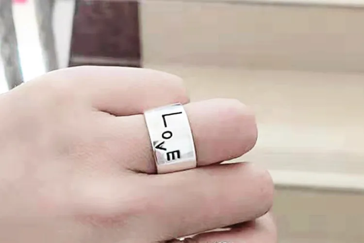 12591925398_1039125567