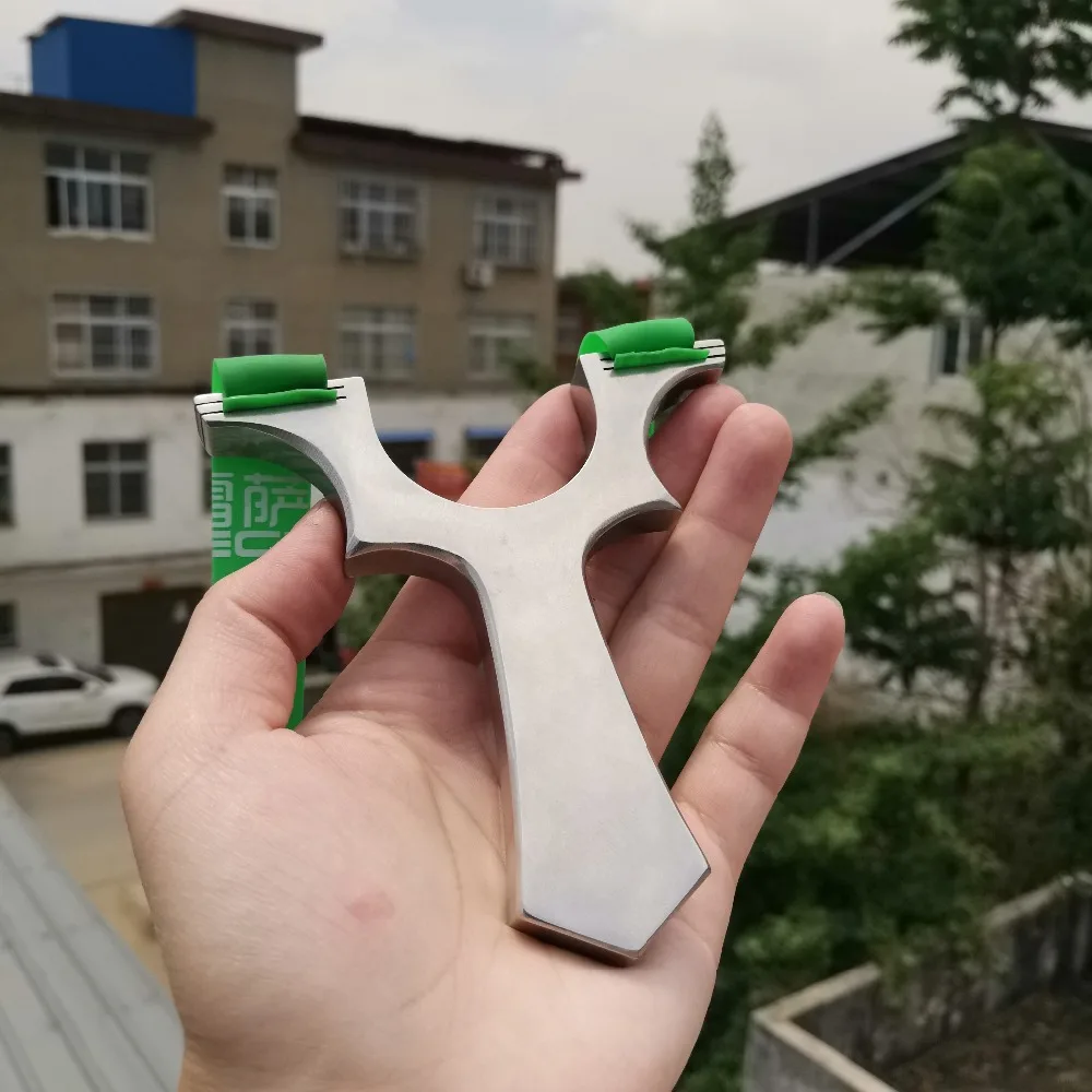 

Flat rubber Band Outdoor Shooting Powerful Handheld Bow New 2019 New Professional Stainless steel Slingshot For Hunting Catapult