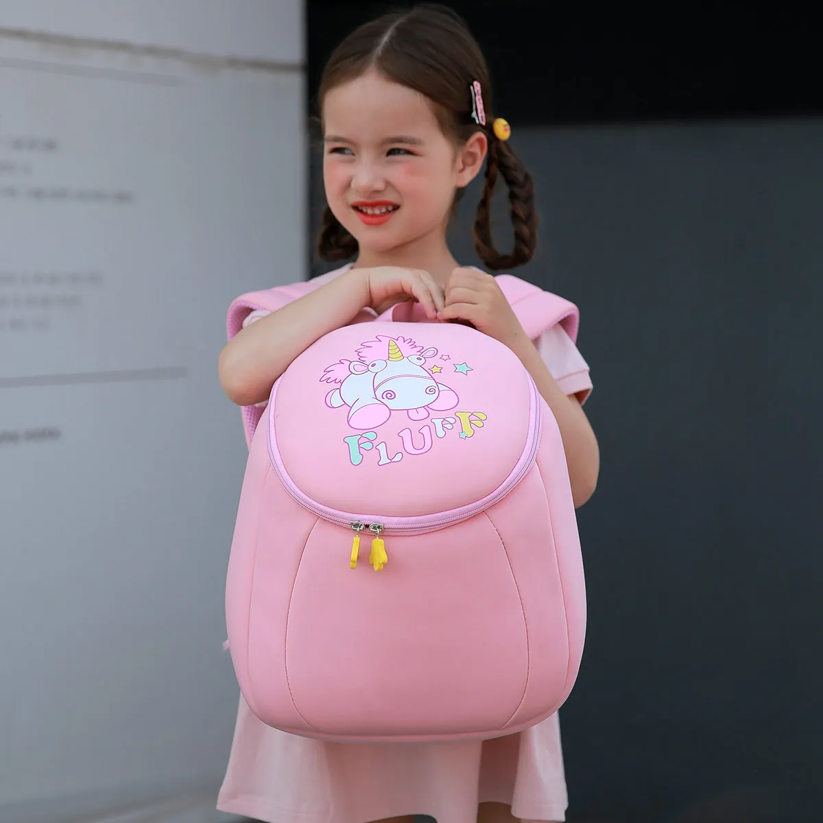 

New Style Small Yellow People Lightweight Neoprene Fish Basket you er bao