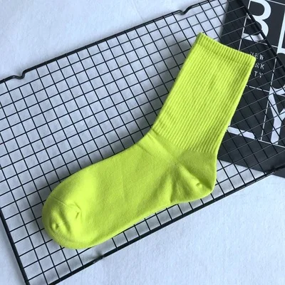 Модные носки до середины икры для взрослых, однотонные, желтые, серые, белые, черные, пепельные, угрюмые, деловые, простые, повседневные носки - Цвет: Green Pure
