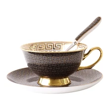 Tazas de café Vintage, Taza de Porcelana dorada, par de modelos, platos de Porcelana dorada, tazas de té, cucharas, Taza de cerámica copo Taza E8