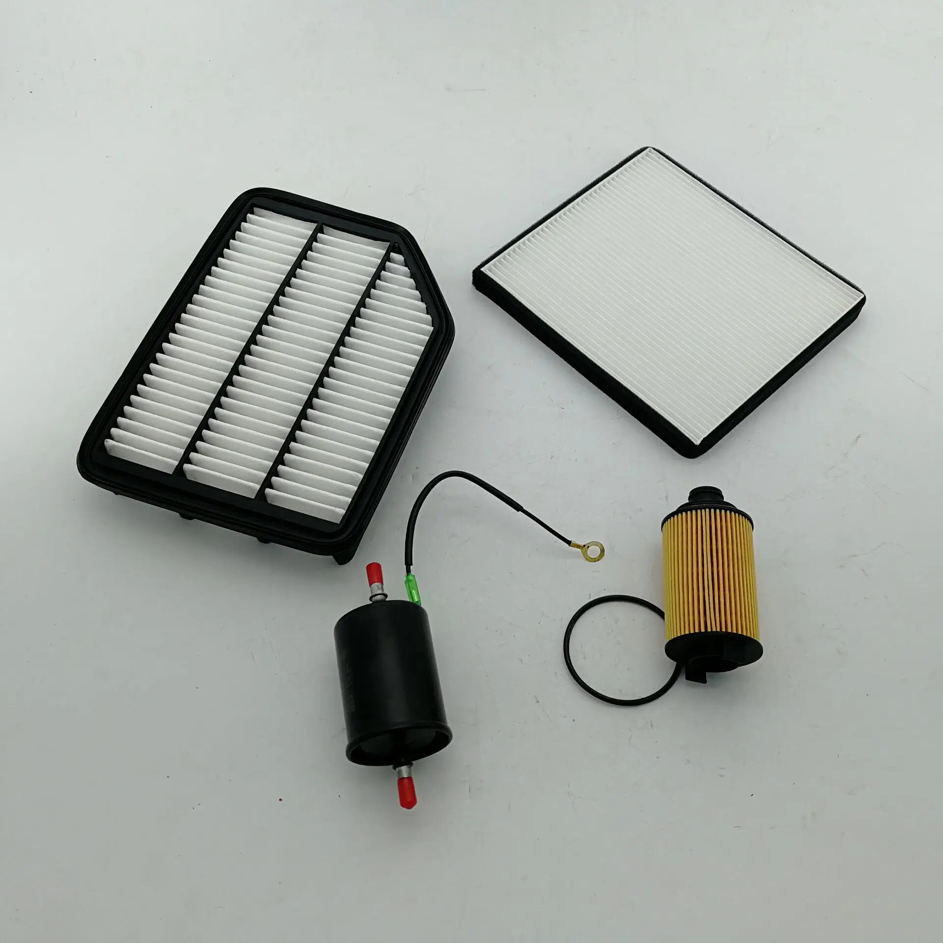 4 pieces a set Air filter oil filter Air conditioning Fuel for Chery Tiggo 3