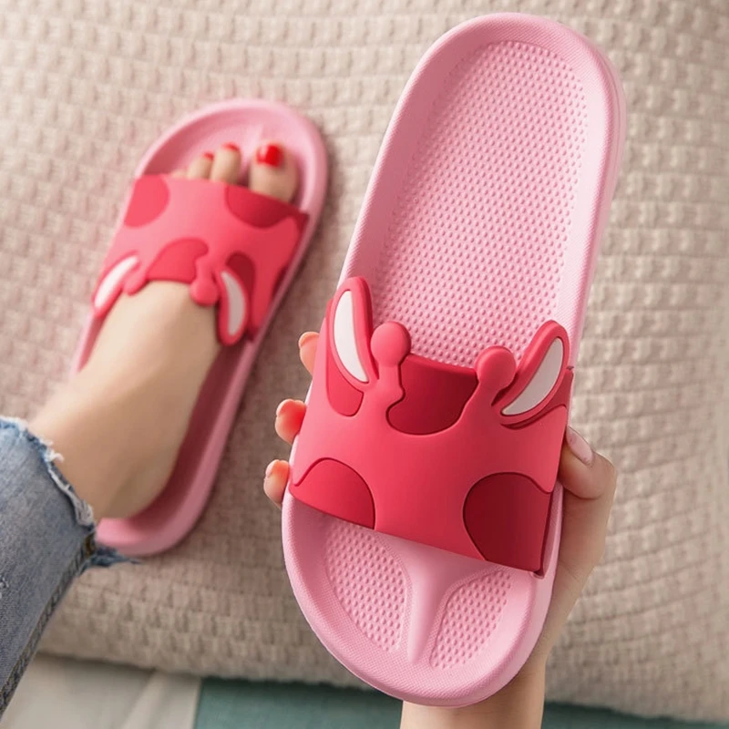 Летние домашние женские тапочки с героями мультфильмов Милые шлепанцы рогами