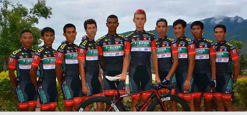 Top New Brand Carbon Fiber light folding bicycle outdoor sports 20 inch Alumunium wheel 9/20/22 speed bicicleta dual Oil disc bike 21 Top New Brand Carbon Fiber light folding bicycle outdoor sports 20 inch Alumunium wheel 9/20/22 speed bicicleta dual Oil disc bike 21