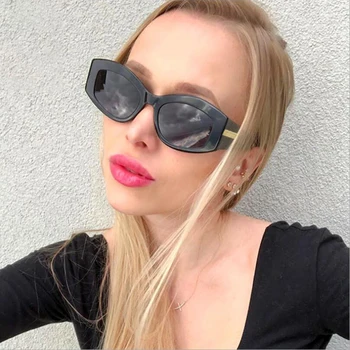 

Female Small Frame UV 400 Protection Gradient Lens Sunglasses , Women Oval Plastic Sun Glasses S95234