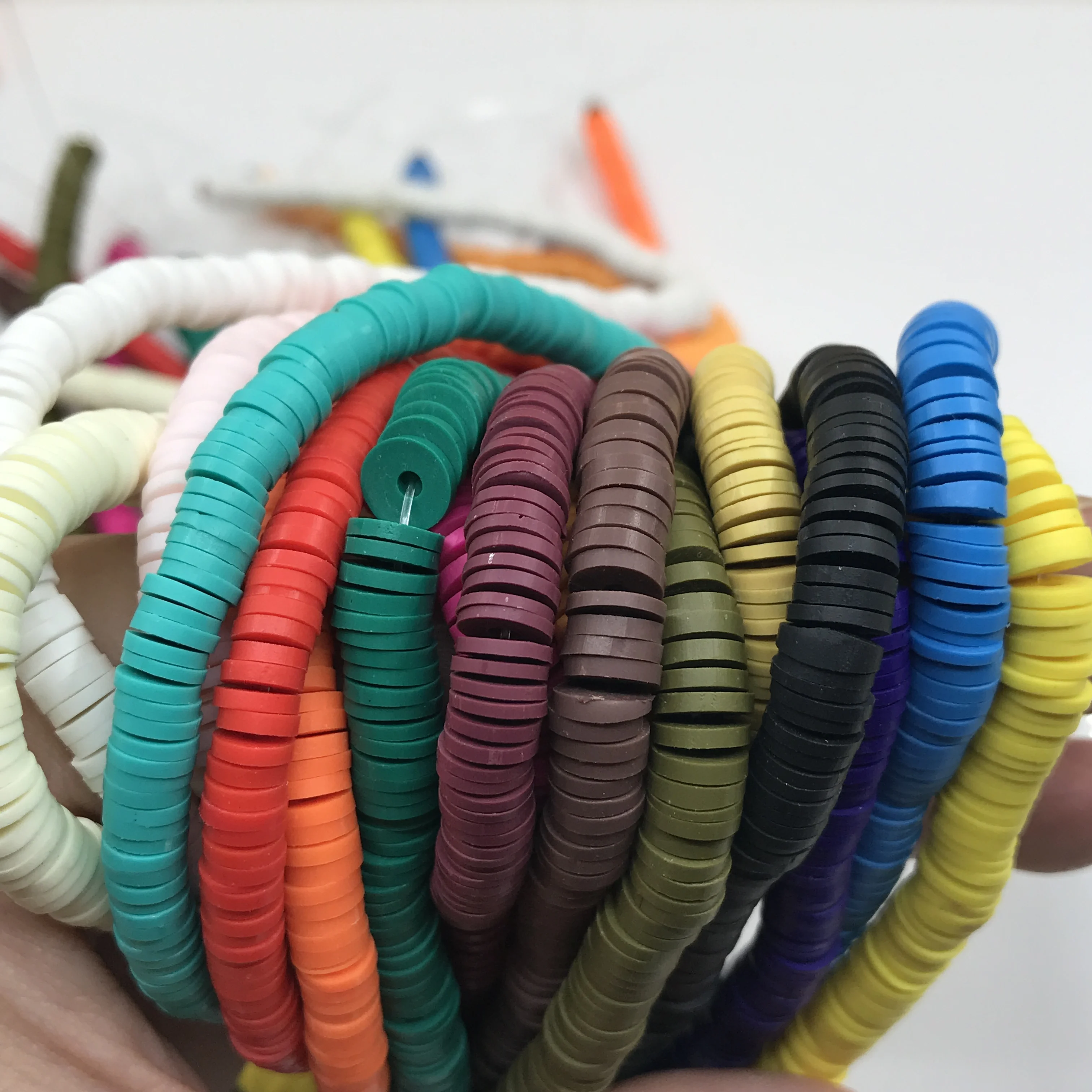 10strand/lot 17Colors Choice Polymer Clay Tiny Spacer Loose Bead,4/6/8mm Vinyl Disc Heishi Rondelle Vinyl Beads Crafts Bracelets