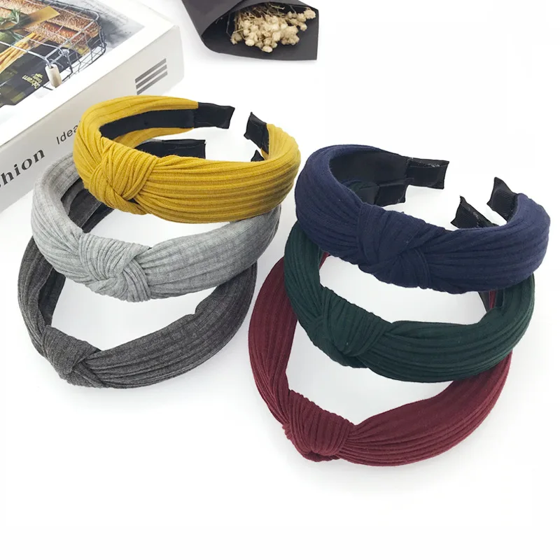

Autumn And Winter New Style Hair Accessories South Korea Retro Simple Solid Color Knit Middle Knot Hair Bands Elegant Versatile