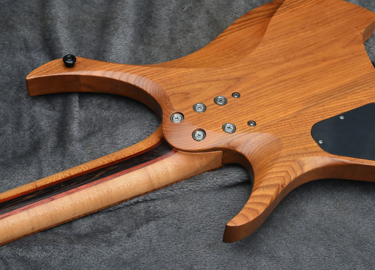 7 Strings Headless Electric Guitar Fanned frets Roasted Maple Neck Ergonomic asymmetric neck blue burst color headless electric guitar