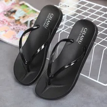 Популярная модель года; сандалии-тапочки; Мужская и женская уличная обувь на плоской подошве; Простая Повседневная пляжная обувь; уличные сандалии